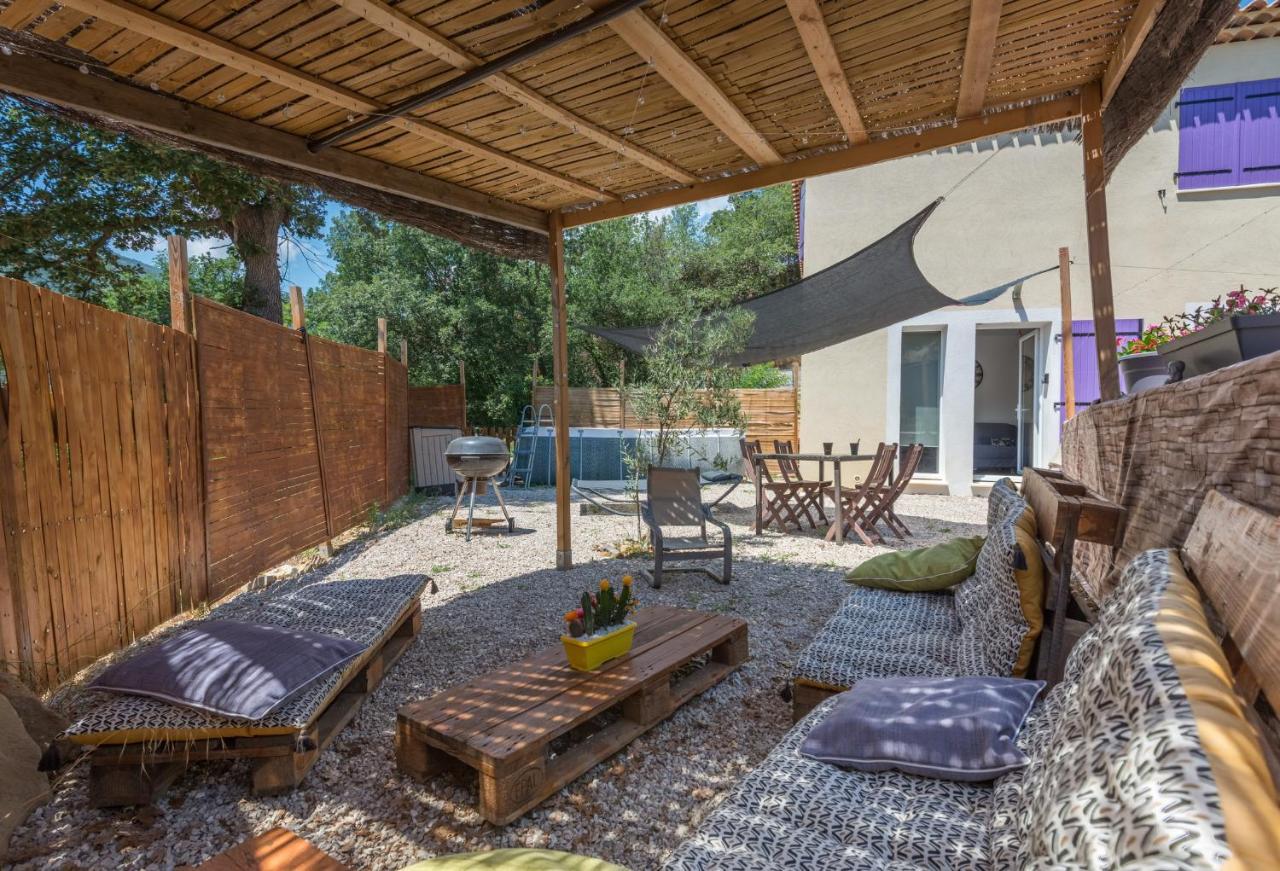 Aux Studio Sous Les Oliviers Netflix Et Disney Plus Contes  Exterior photo